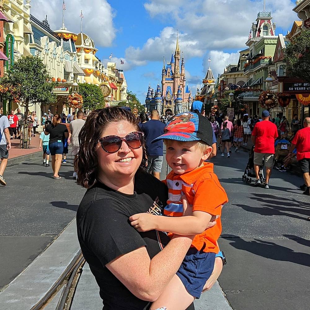 Meet your Posher, Felicia